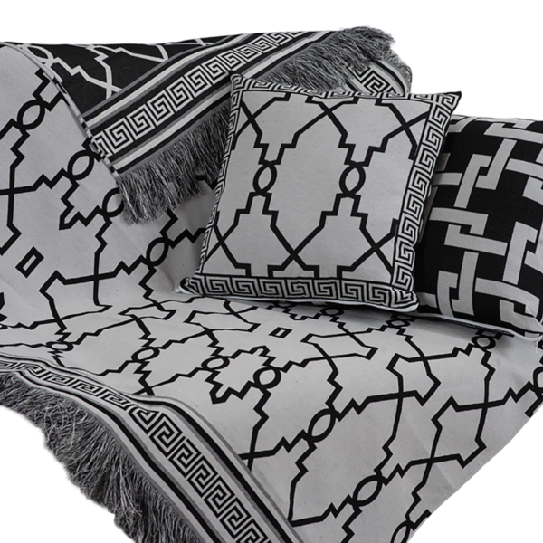 Xale Para Sofá Manta 5 Peças Grécia com Almofadas Cheias em Tecido Jacquard Preto - Imagem 2